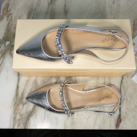 NiB Jewel Badgley Mischka Bambi Pointed Toe Sling Back Flats Silver 7.5 - Picture 3 of 16